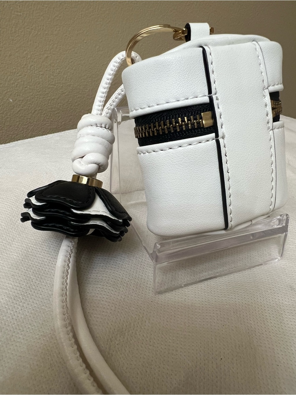 Karl Lagerfeld pouch Keychain/ Bagcharm - Picture 6 of 6